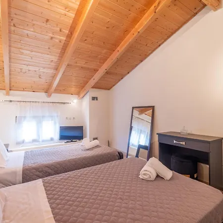 Kristalia In Anafonítria