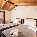 Kristalia In Apartman Anafonítria