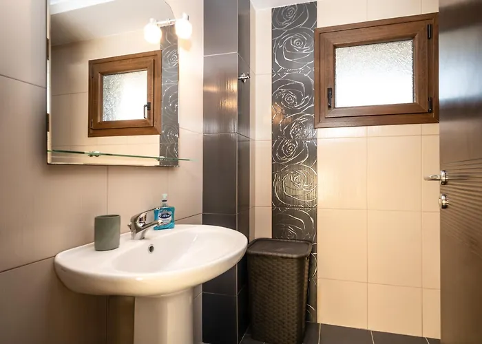 Kristalia In Apartamento Anafonítria