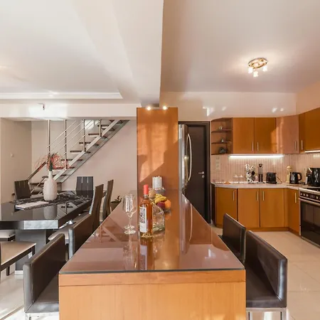 Kristalia In Anafonítria